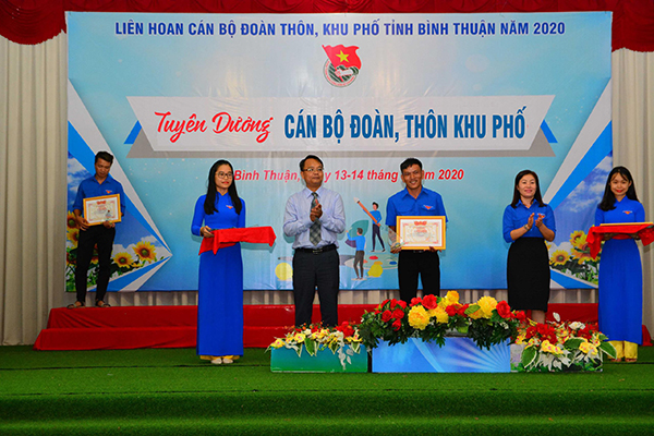 Nâng cao chất lượng hoạt động tổ chức Ðoàn địa bàn dân cư: Cán bộ là yếu tố quyết định